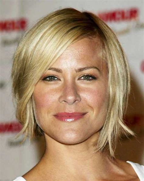 30 Best Short Haircuts For Women Over 40