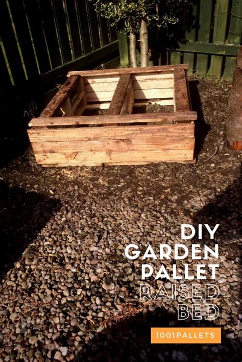 After looking at the picture for a few minute… Diy: Garden Pallet Raised Bed • 1001 Pallets