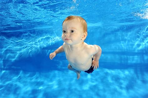 Review Water Babies Swimming Underwater Photoshoot