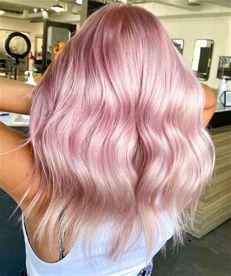 25 Gorgeous Rose Gold Hairstyles To Make Your Look Stunning Women