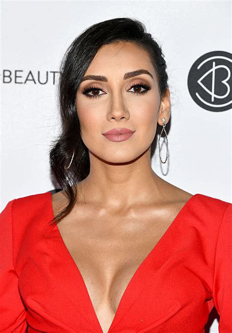 Were Still Totally Obsessed With Sadaf Beautys Make Up From Beautycon Harpers Bazaar Arabia