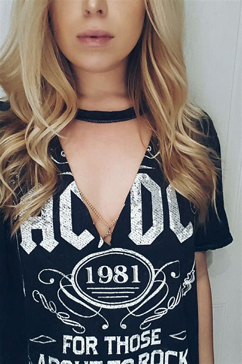 Diy Choker Band Tee W Body Chain Detailing Refashion