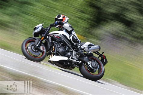 Prueba Triumph Speed Triple Rs Instinto Salvaje