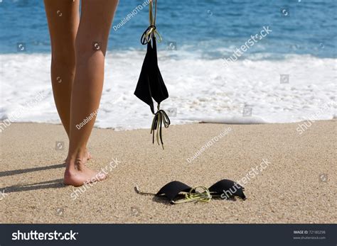 Nude On Beach 20 153 Images Photos Et Images Vectorielles De Stock Shutterstock