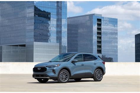 View Photos Of The 2023 Ford Escape
