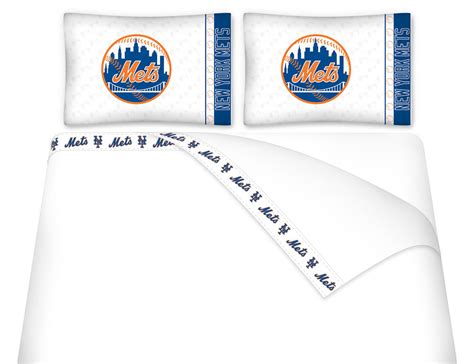 The mets comforter also features 100% polyester filling with a poly/cotton backing for added comfort and durability. MLB New York Mets Baseball Full Bedding Sheet Set