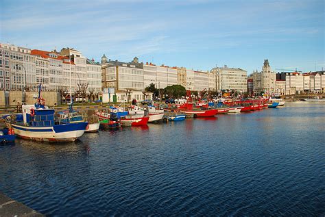 La Coruña También Es Conocida Como La Ciudad De Cristal A Coruña