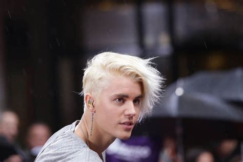 Justin Bieber Debuts Platinum Blonde Hair On The Today Show Lips Off