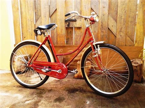 bicicleta antigua de la década del 50 Bicycle Bike Riding