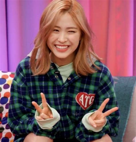 Ryujin Itzy Lq Cute Smile Icon In 2021 Itzy Kpop Girls Smile Icon