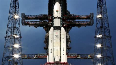 Build Space Station By 2035 Send An Indian To Moon By 2040 Modi Tells