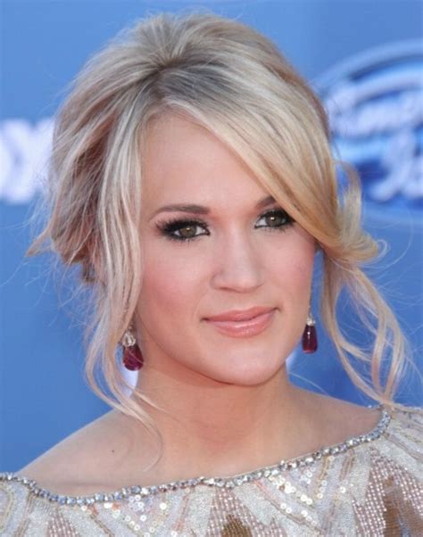 Carrie Underwood Loose Updo With Side Tendrils And Smooth Bangs
