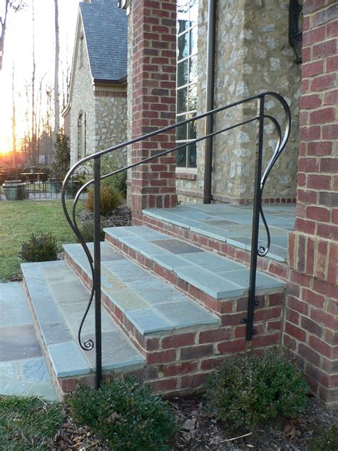 Front porch railing on stairs or ramp. Exterior Handrail | Exterior handrail, Railings outdoor ...