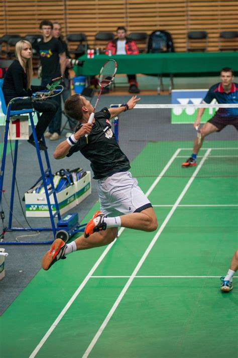 Viktor Axelsen Jump Smash Viktor Axelsen Skill Defense Against Xue