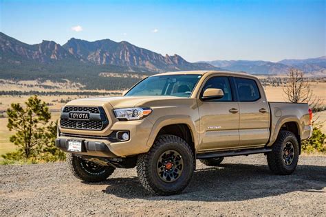 Toyota tacoma trd pro lifted. A Toyota Tacoma complete with Boulder TRD Pro Builds is ...