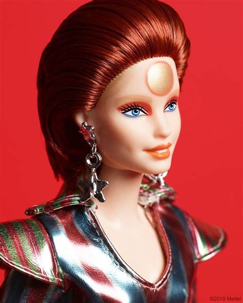 Mattel Na Cze Davida Bowiego Wprowadza Do Sprzeda Y Lalk Ziggy