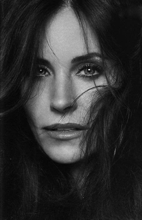 25 Pictures Where Courteney Cox Was Prettier Than Jennifer Aniston