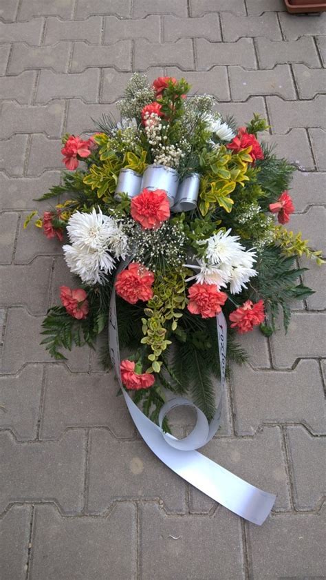 kytice rostlé pohřební služba
