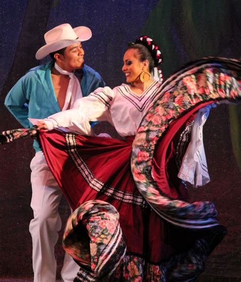 Sinaloa Ballet Folklorico Mexicano De Carlos Moreno Janitzia Rodriguez W Danny Franco Photo