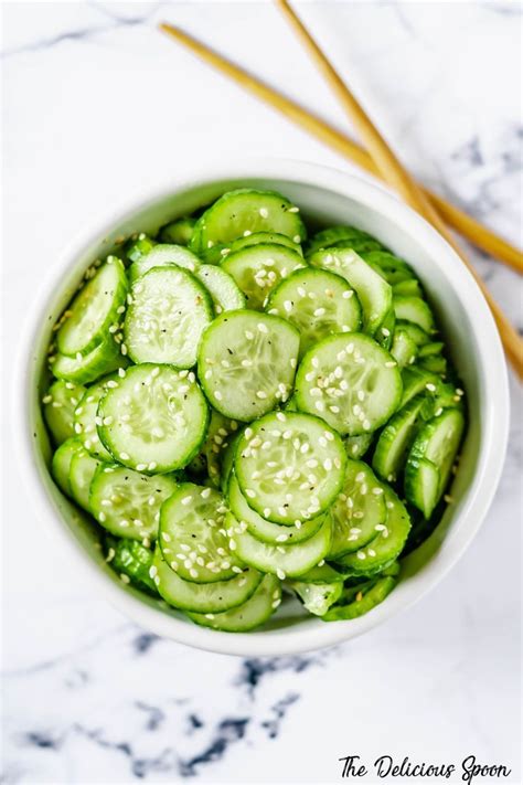 La cucina coreana oimuchim 오이무침 insalata di cetriolo so ok. Crispy sliced cucumbers in an Asian inspired vinaigrette ...