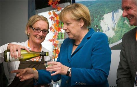 Sosialdemokratene Vil Forhandle Med Merkel Vg