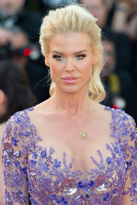 22,119 likes · 1,464 talking about this. VICTORIA SILVSTEDT at Ash is Purest White Premiere at ...