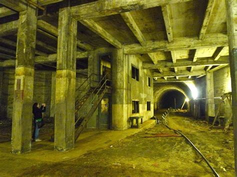 Take A Tour Of The Abandoned Subway Tunnels Beneath Los Angeles