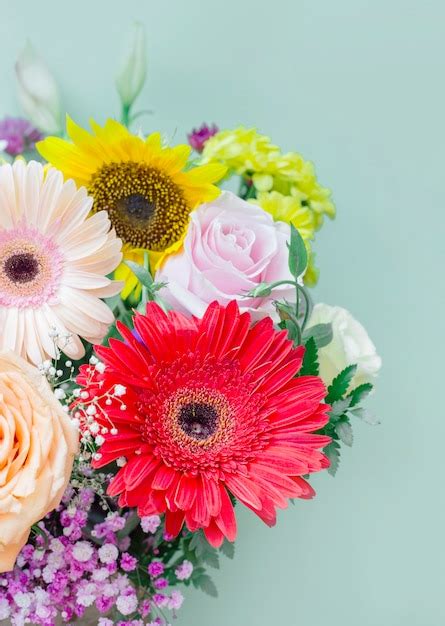 Free Photo Beautiful Fresh Bouquet Of Flowers On Colored Background