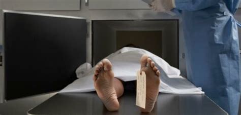 Mortician Answers Common Dead Body Questions Including Dying In