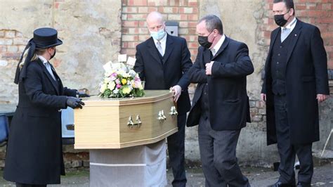 Limit On Number Of Mourners At Funerals To Be Lifted In England Lbc