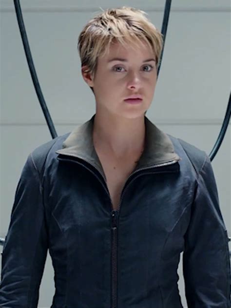 Melalui layanan ini konsumen jne dapat meminta paket atau barang dikirimkan ke kantor pewakilan (kp) jne yang menyediakan layanan pipo. Insurgent 2015 Movie Shailene Woodley Jacket - Bay Perfect