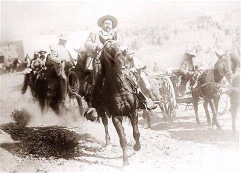 Pancho Villa El Héroe Del Pueblo Mexicano