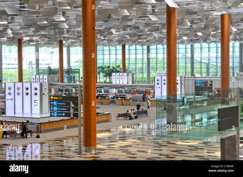 Singapore Changi Airport Terminal 3 Architecture Details Passengers