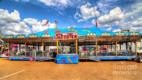 The Scooter Ride At The Delta Fair In Memphis Tn Photograph By Billy