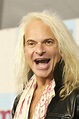 10 Times David Lee Roth Was Actually Really, Really Cool (PHOTOS ...