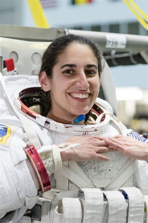 Marine Corps Cobra Helicopter Pilot Becomes Nasa Astronaut And Could Be