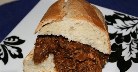 she cooks and bakes spicy pulled pork