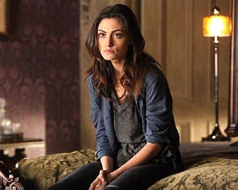 Phoebe Tonkin Shoots New Scenes On Set Of The Originals Daily Mail Online