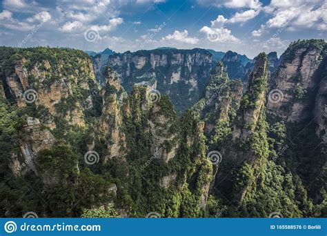 Zhangjiajie National Forest Park China Stock Photo Image Of Scenic