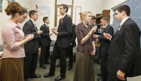 Mormon Missionaries To Stay In Russia Despite New Law The Daily Universe