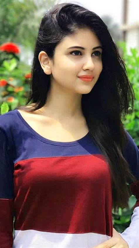 Beautiful Indian Girl Wallpaper Download Mobcup