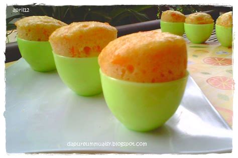 Kue bolu kukus pun jadi lebih padat, legit, dan berwarna menarik. la cuisine de Lia : Bolu Kukus Ubi Merah/apam ubi