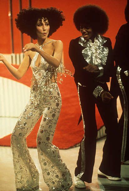 55 Sonny And Cher 1971 Photos And Premium High Res Pictures Getty Images Disco Fashion 70s