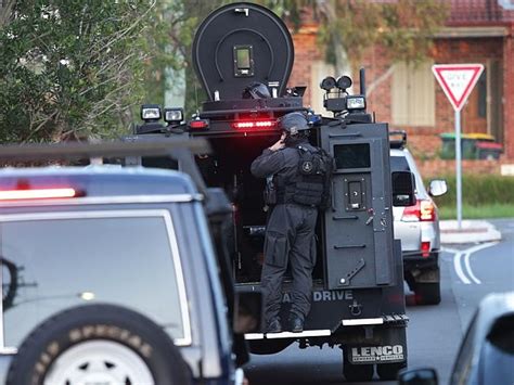 Police Use 400000 ‘bearcat Armoured Personnel Carrier In Raid