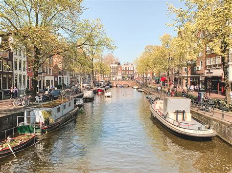 Enjoy the historic buildings, beautiful museums and pleasant ambiance. Viajar sozinha para a Holanda: dicas práticas para ...