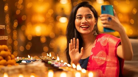 Follow These Tips To Take Stylish Photos On Diwali This Way Every