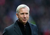 Alan Pardew says Newcastle fans are difficult to deal with