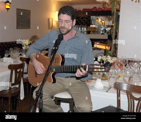 Actress Erika Eleniak Dines Friends Banque De Photographies Et Dimages