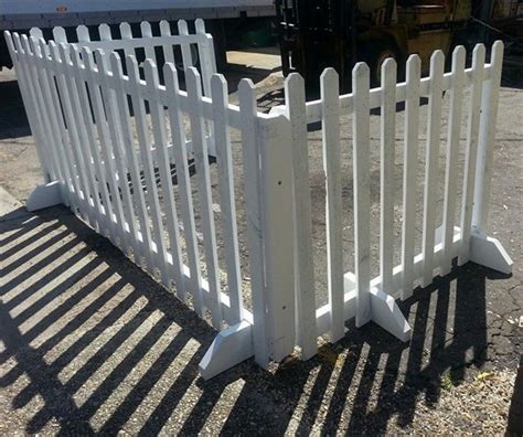 Portable Free Standing Picket Fence Ranch Exhibit Ideas Pinterest Picket Fences Decor And
