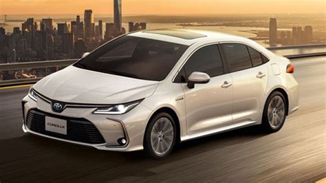 سعر ومواصفات تويوتا كورولا 2023 مميزات وعيوبtoyota Corolla 2023